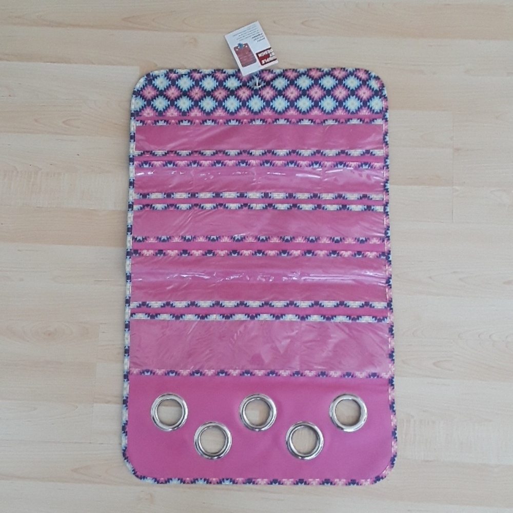 Jewelry and scarf organizer